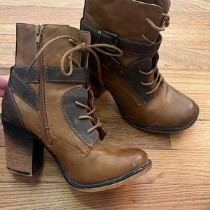 Pierre Dumas Ravenna Heeled Ankle Boots Size   7 Womens Brown